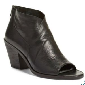 EILEEN FISHER Leather Size 7